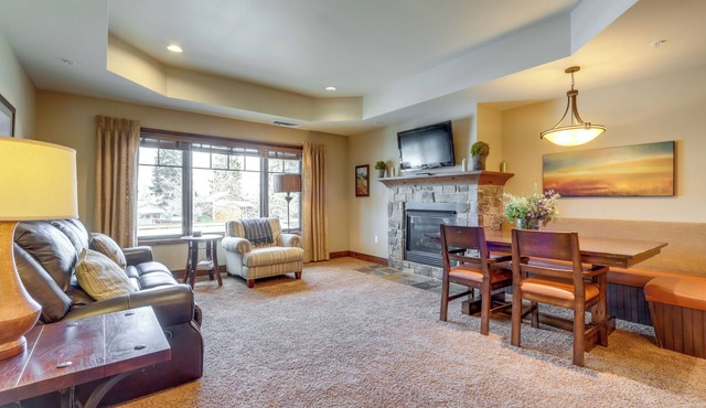 Central McCall Getaway: Walk to Payette Lake!