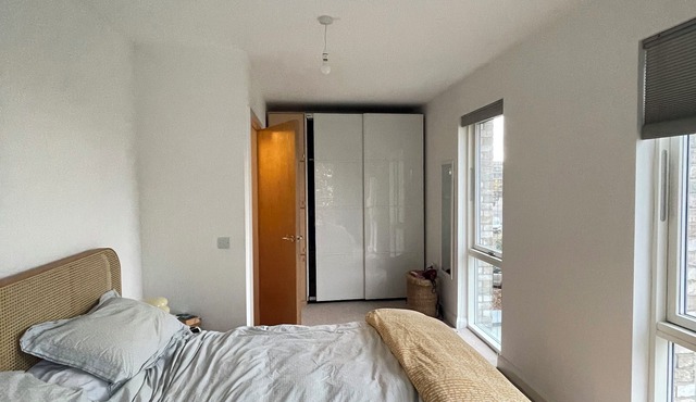 Central & Modern 1BD Flat with Balcony, Hackney!