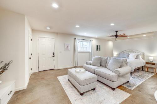 Central & Modern Studio w/Workspace in Owasso!
