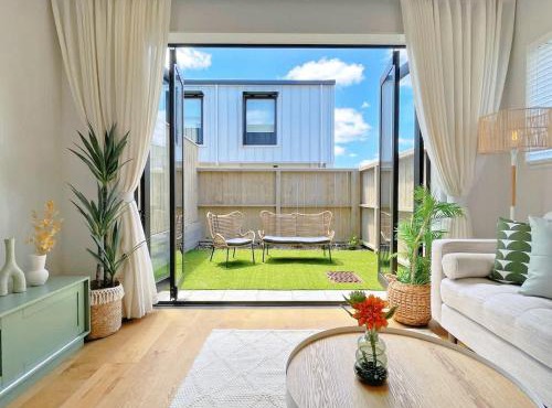 Central Oasis Hideaway - Aircon 2-BR VS Backyard Close to Ponsonby