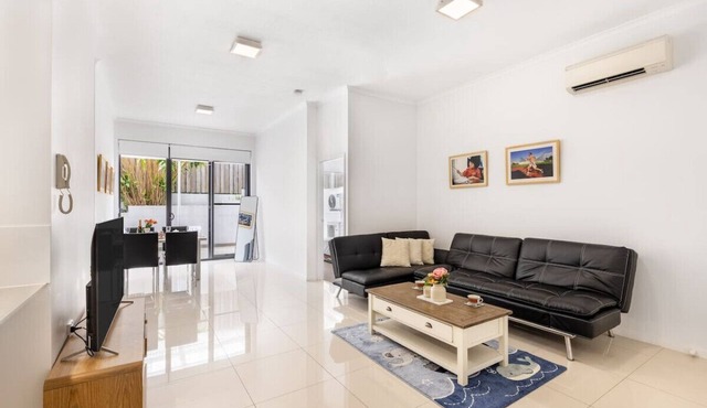 Central of Toowong! Neat Apt Near Station