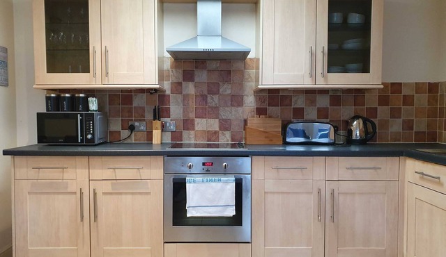 Central Old Town - Spacious Family Apartment