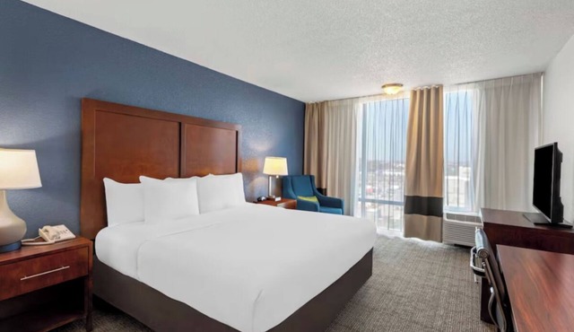 Central Omaha Oasis – Walk to Attractions, Enjoy Pool, Gym & Free Breakfast