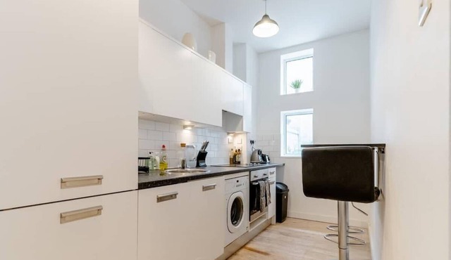 Central One Bedroom flat in Corn Street