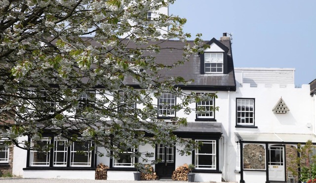 Central part of 15th Century Manor House w/Beach Access, Private pool and Tower