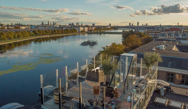 Central Penthouse with Private Rooftop Terrace