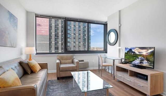 Central & Pet-friendly 1BR w. Full Kitchen & Oven | Jersey City