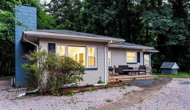 Central Pet-Friendly 2BR with Large Private Yard