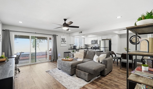 Central, Pool Access, Pet-Friendly ~Tempe Townhome