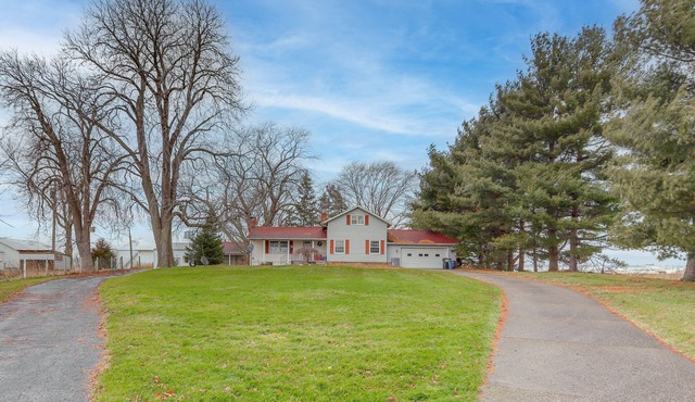 Central & Private Milan Home ~ 10 Mi to Sandusky!