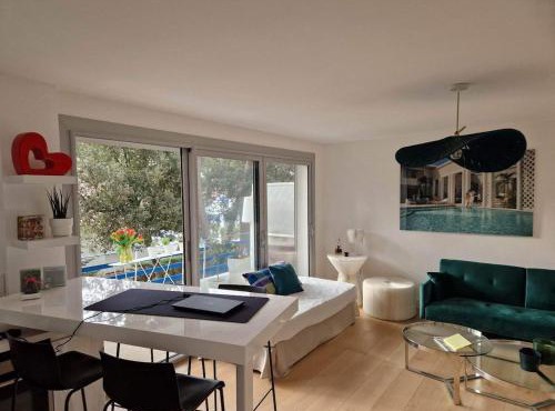 Central, quiet not overlooked