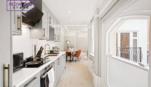 Central Reading 1BR, Super King Bed | Near Station