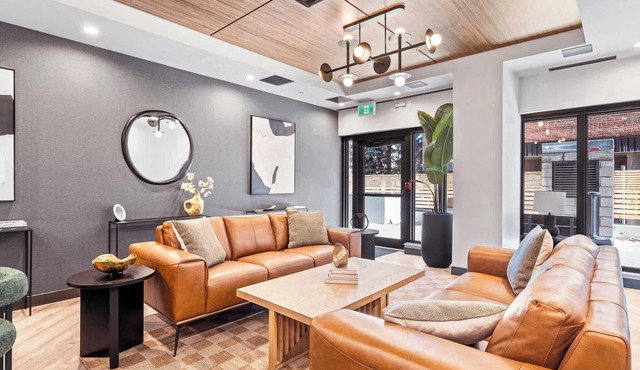 Central River Luxe, Gym