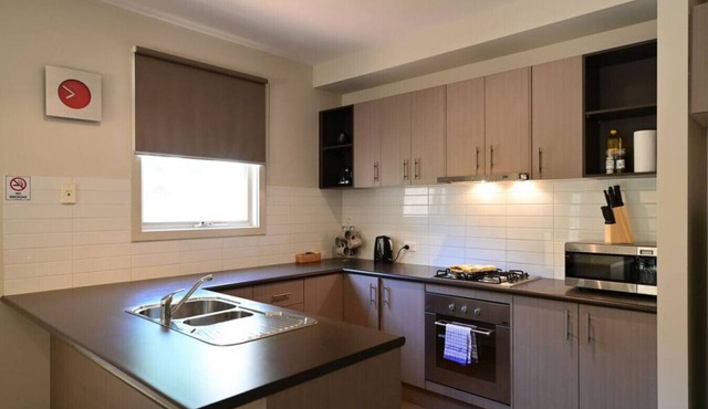 Central Shepparton Spa Apt 11