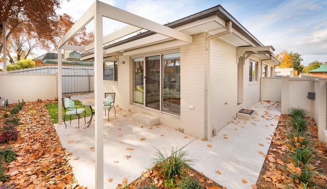 Central Sojourn on Wilcox Unit 1 - Central two bedroom apartment with a queen and double bed