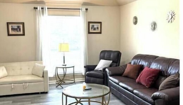 Central Spacious convenient I-10