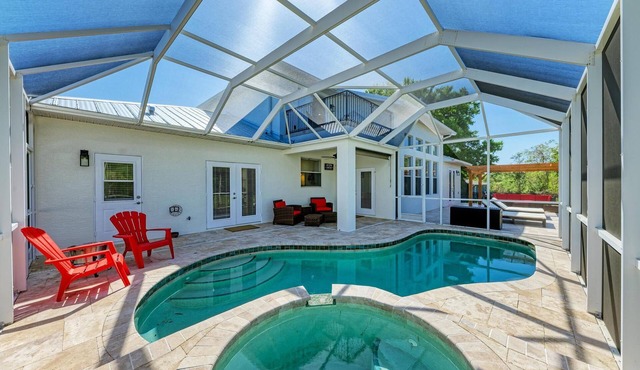 Central Sprawl Heated Pool+Spa!