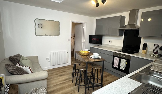 Central St Ives Apartment