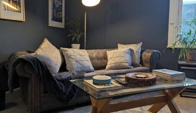 Central Stratford. A stunning place to be that offers lots too do. With parking.