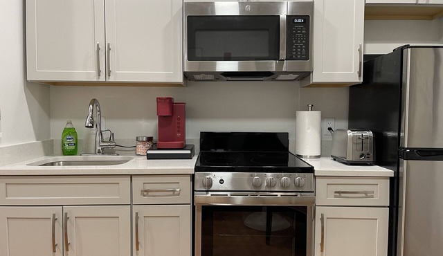 Central studio apartment in Everett