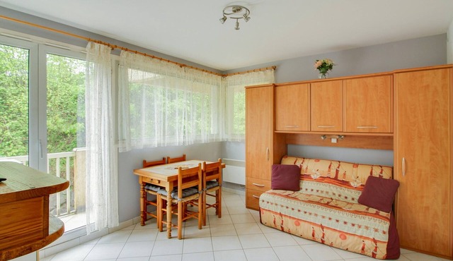 Central Studio for 4 with Parking, Near Ski Lift & Thermal Center