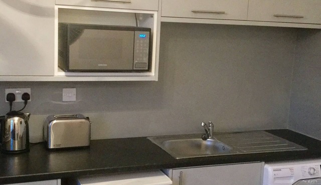 Central Stylish Townhouse 3 separate flats in single block for upto 10 people