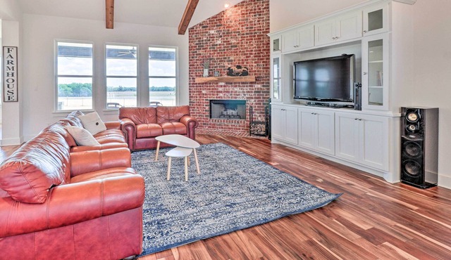 Central Texas Home w/ Rolling Pasture Views!