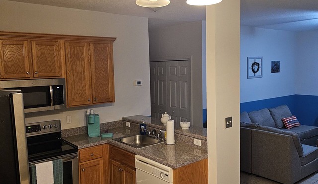 Central to All Gulf Coast Entertainment and Feels Like Home 2 Bedroom Condo