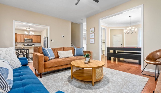 Central to RTJ, Downtown Auburn & Opelika - Sleeps 12 - Memory Foam Mattresses