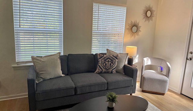 Central Townhome at Reservoir-Ideal for Couples or Business Travel, Pet Friendly