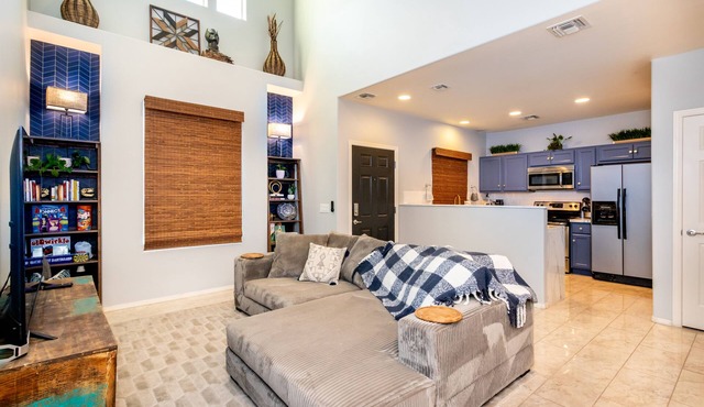 Central Tucson, family friendly get-away and spacious.