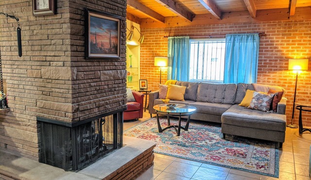 Central Tucson home on quiet cul-de-sac