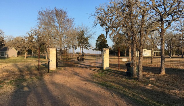 Central Tx House and/or Cabin on 3 acres in the Countryside