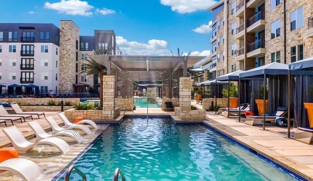 Central Upscale Retreat in Dallas Area