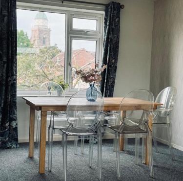 Central Upton Upon Severn 2 bedroom property sleeps 6