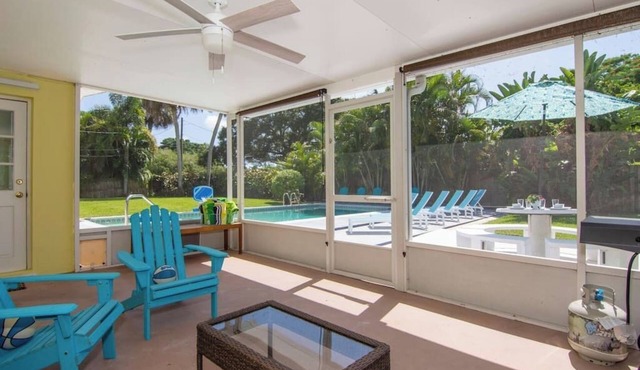 Central Vero House 6/3 with Heated Pool