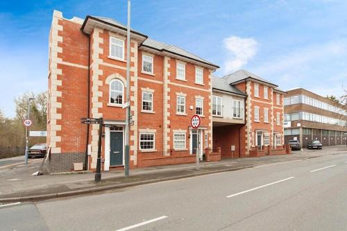 Central Warwick townhouse within easy reach of Stratford upon Avon and Cotswolds