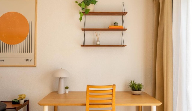 Central12 – Free Parking - Private Yard - Close to Bus - Close to Old Town Thun