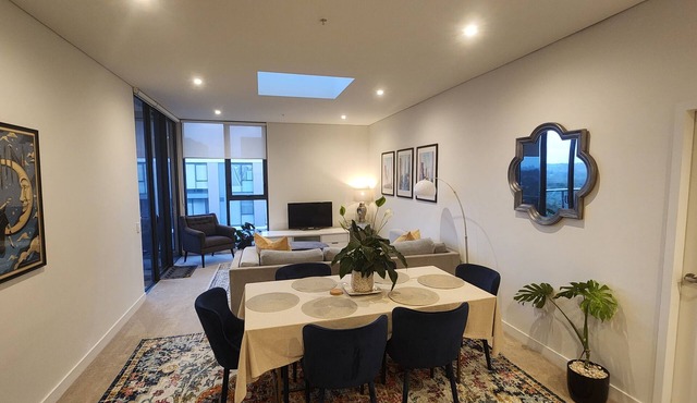 Centrale Metro Penthouse Views Parking