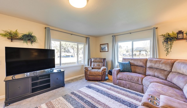 Centralia Retreat: 2 Mi to NW Sports Hub & Outlets