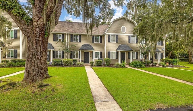 Centrally Located Condominium in St. Simons Island