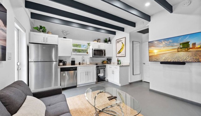 Centrally Located and Stylish 1BR/1BA Guest House
