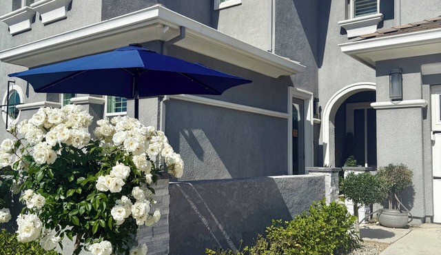 Centrally located 1 bedroom, 1 bath Casita!