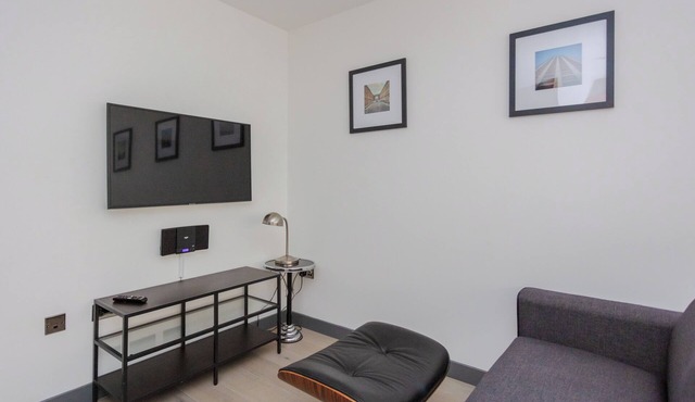 Centrally Located 1BD Flat in the Heart of London