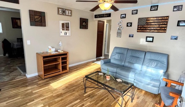 Centrally located 2 bedroom, 1 bath home.