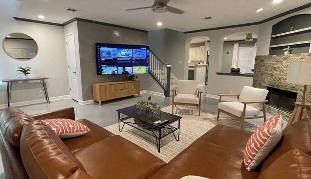 Centrally Located 4-Bed Getaway with 2.5 Baths