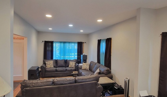 Centrally located 5 Bedroom, 3 Baths for the whole Group