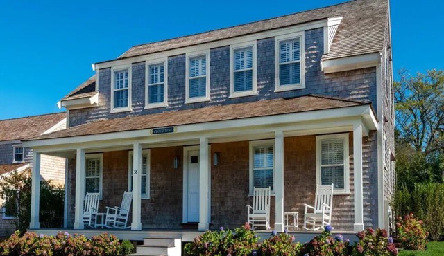 Centrally Located 8BR Home in Town