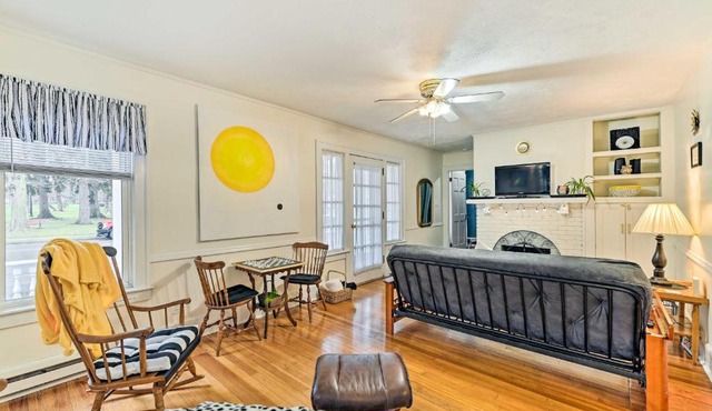 Centrally Located Apartment Near Herkimer Diamonds