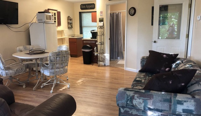 Centrally Located Cottage with Boat Trailer Parking and Lake View